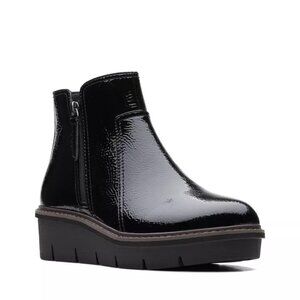 Clarks Collection Airabell Patent Faux Leather Zip Chelsea Boots Black 8.5